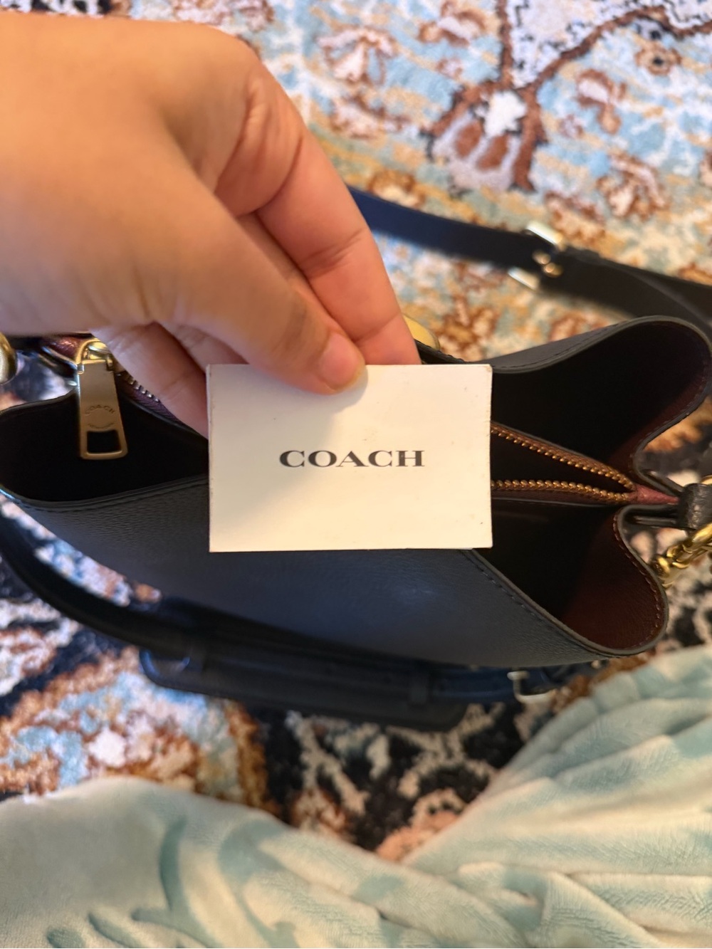 Coach Willow Shoulder Bag Black Pebbled Leather Crossbody with Gold Turn-Lock - Picture 8 of 9